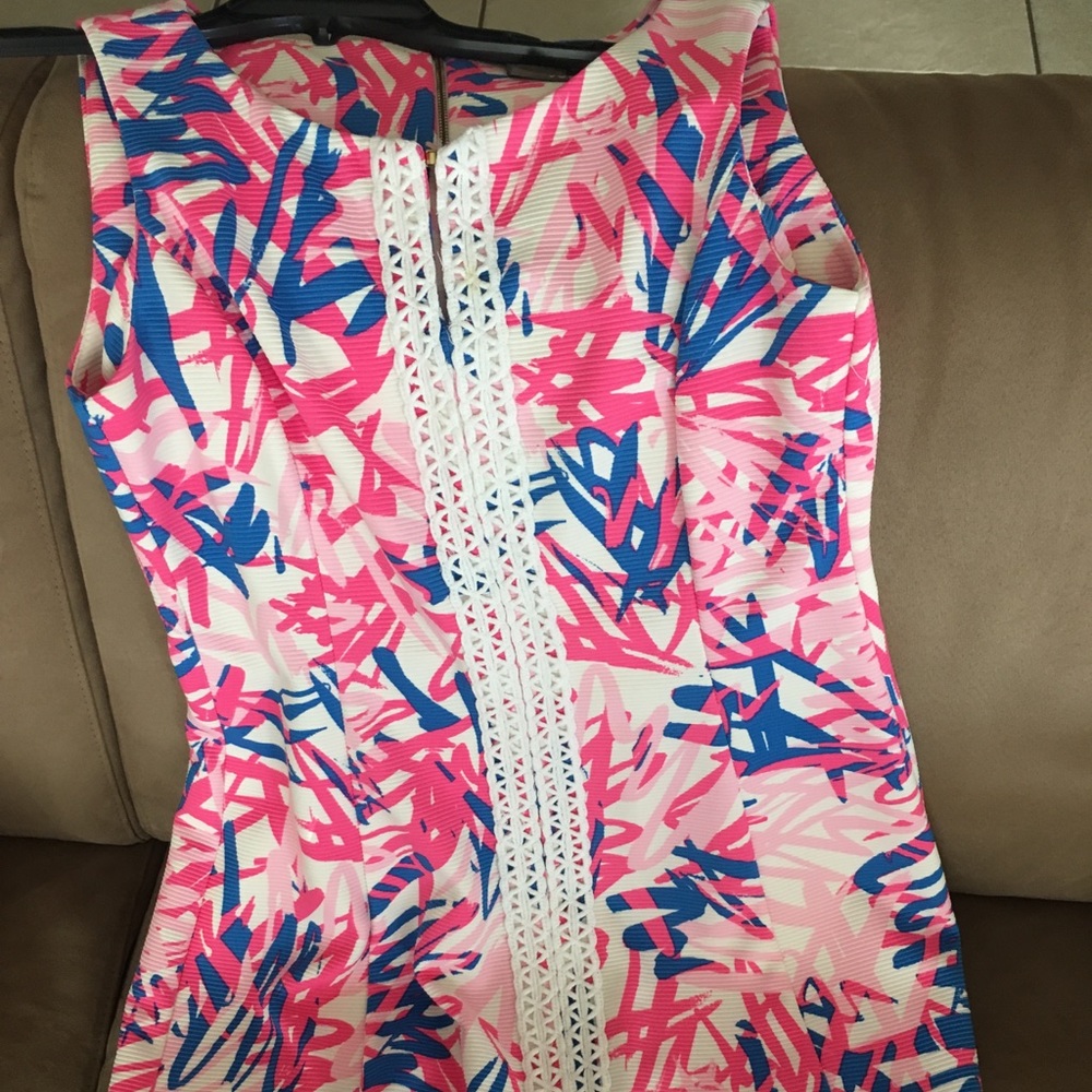Taylor sze 10 dress. It’s beautiful!!